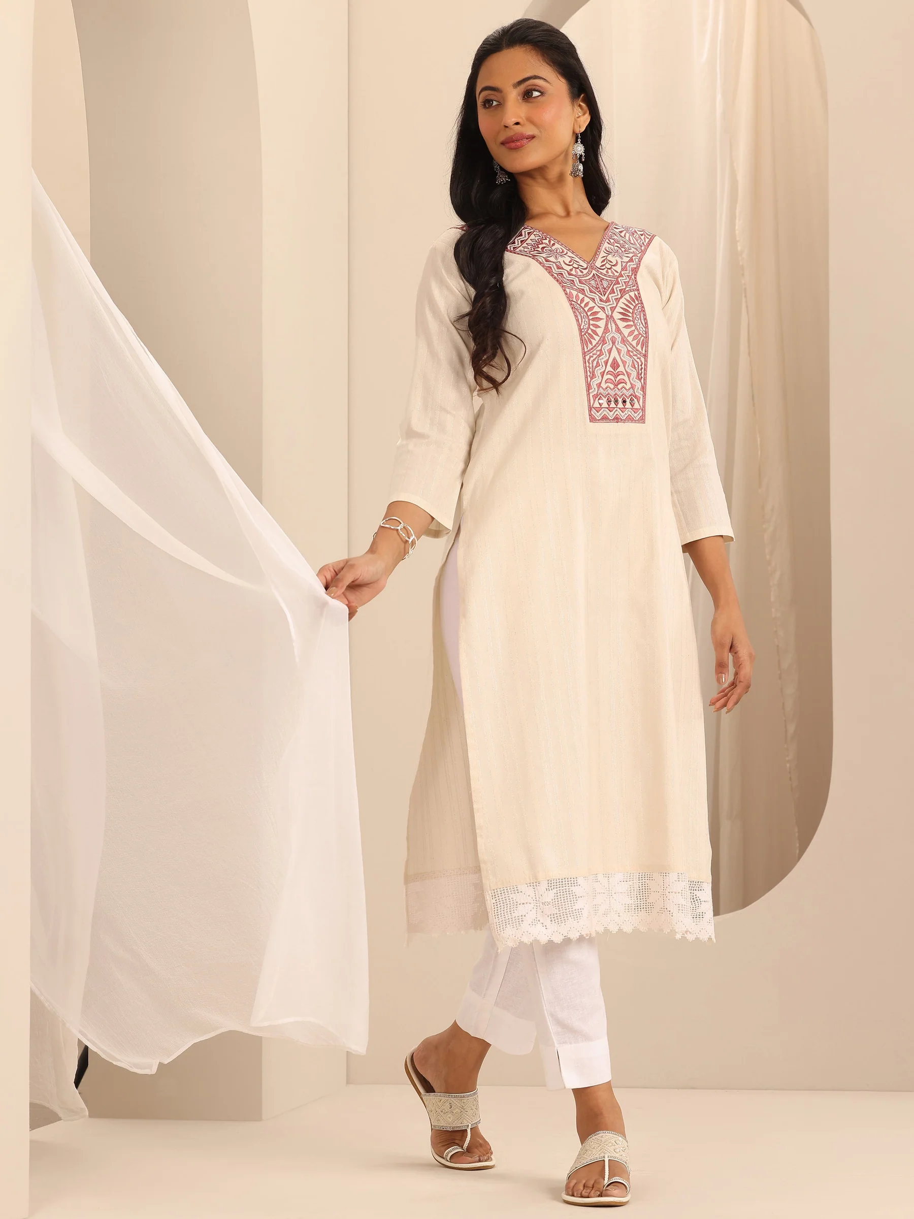 98250_7_Main_8cc52055-770b-4c4c-9db3-544c8531981c.webp Off White Yoke Design Cotton Blend Straight Kurta - Image 1
